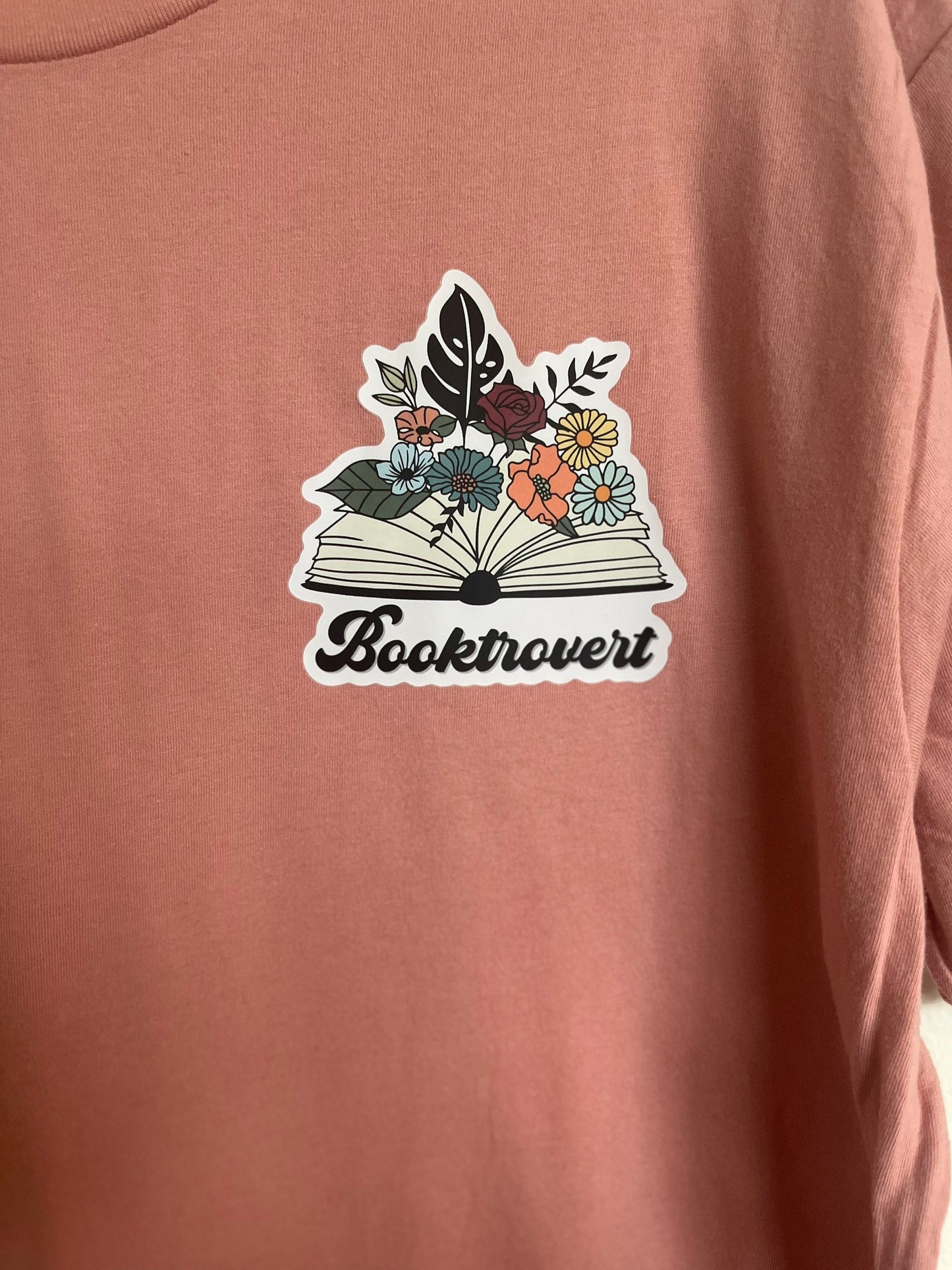 Booktrovert T-shirt